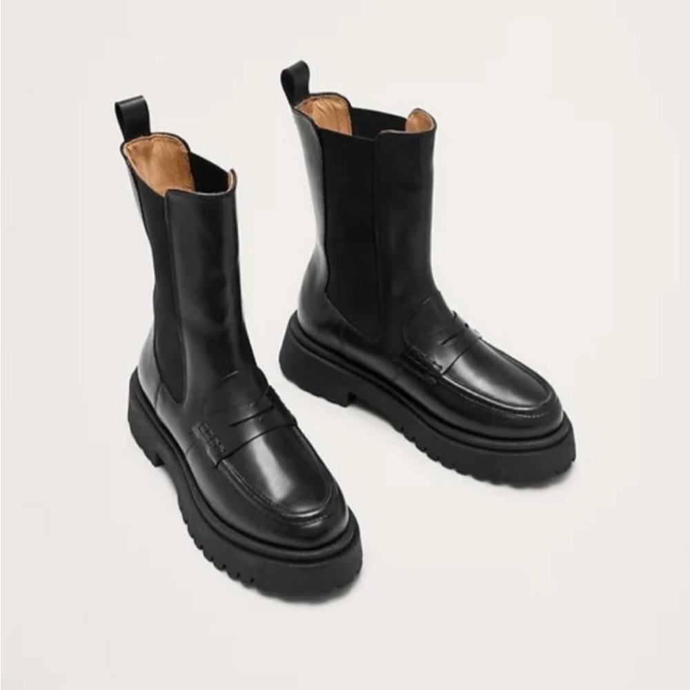 Banana Republic 2025 Italian Leather Penny Chelsea Boot NWOB